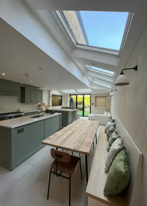 GJ Decorating - Wardrobe Painting (3)